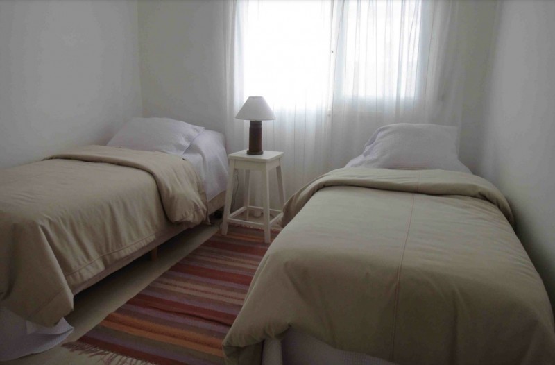 Casa en alquiler de la ruta al mar a una cuadra de Montoya